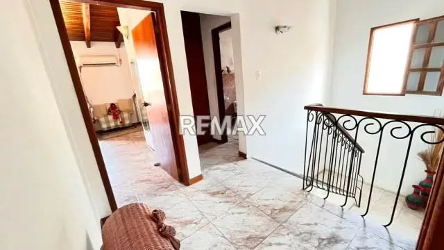 CAMINA A LA PLAYA Y A TODO, TH PARA REMODELAR EN LA MEJOR ZONA DE PAMPATAR - 12