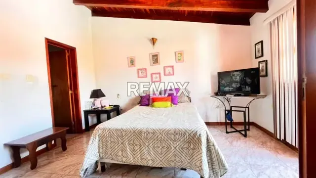 CAMINA A LA PLAYA Y A TODO, TH PARA REMODELAR EN LA MEJOR ZONA DE PAMPATAR - 14