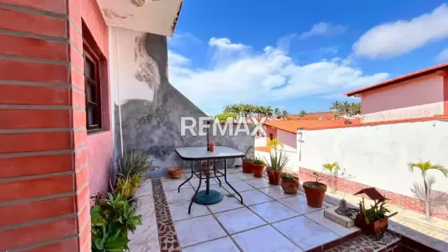 CAMINA A LA PLAYA Y A TODO, TH PARA REMODELAR EN LA MEJOR ZONA DE PAMPATAR - 4