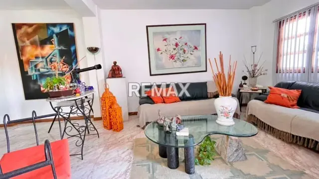 CAMINA A LA PLAYA Y A TODO, TH PARA REMODELAR EN LA MEJOR ZONA DE PAMPATAR - 6