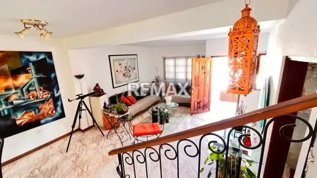 CAMINA A LA PLAYA Y A TODO, TH PARA REMODELAR EN LA MEJOR ZONA DE PAMPATAR - 8
