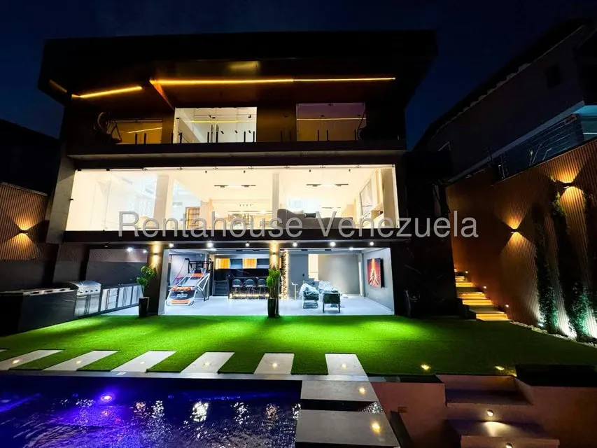Casa (Multipes Niveles) en Venta en Los Naranjos del Cafetal, Distrito Metropolitano - 65