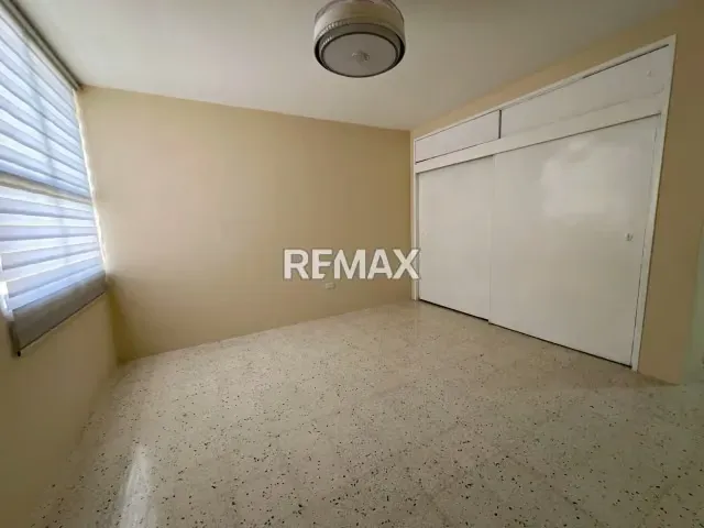 Casa duplex en alquiler en la Avenida El Milagro, Maracaibo - 11