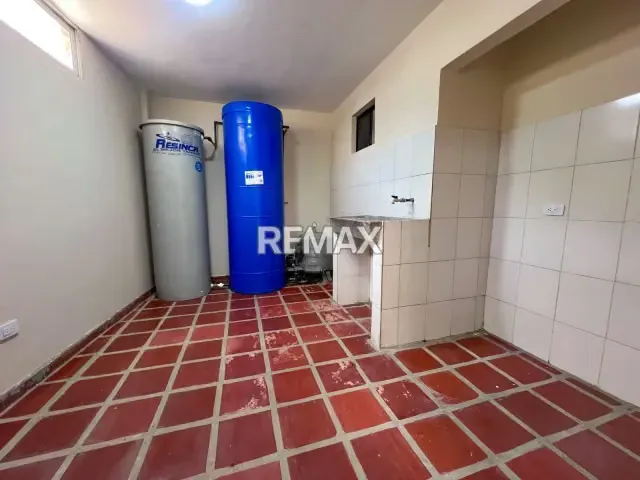 Casa duplex en alquiler en la Avenida El Milagro, Maracaibo - 4