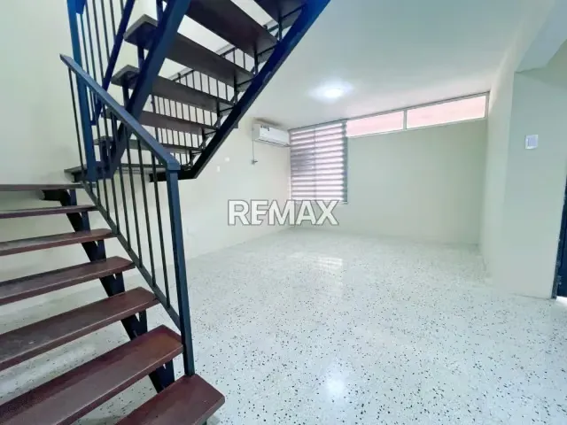Casa duplex en alquiler en la Avenida El Milagro, Maracaibo - 10