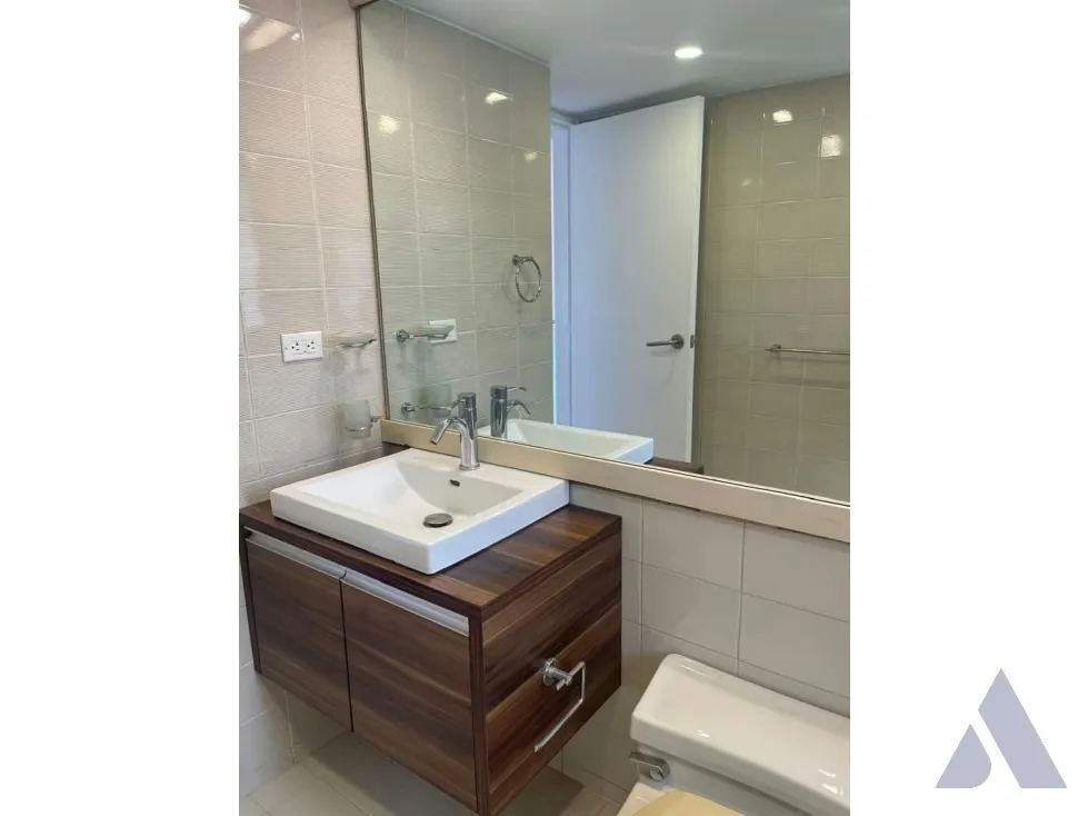 Alquilo apartamento 250m2 Colinas de Valle Arriba 9425 - 23