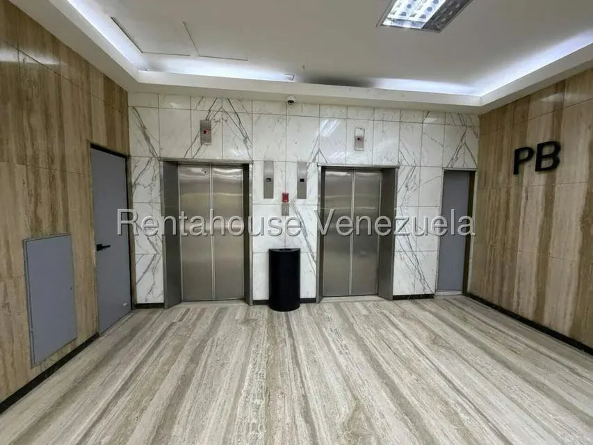 Oficina en Alquiler en El Rosal, Distrito Metropolitano - 12