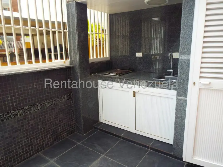 Apartamento (1 Nivel) en Alquiler en La Costanera, Miranda - 17