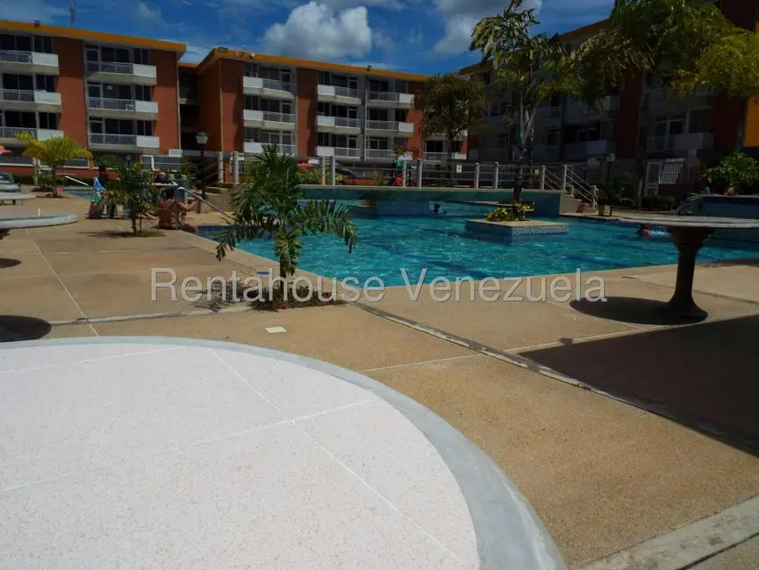 Apartamento (1 Nivel) en Alquiler en La Costanera, Miranda - 19