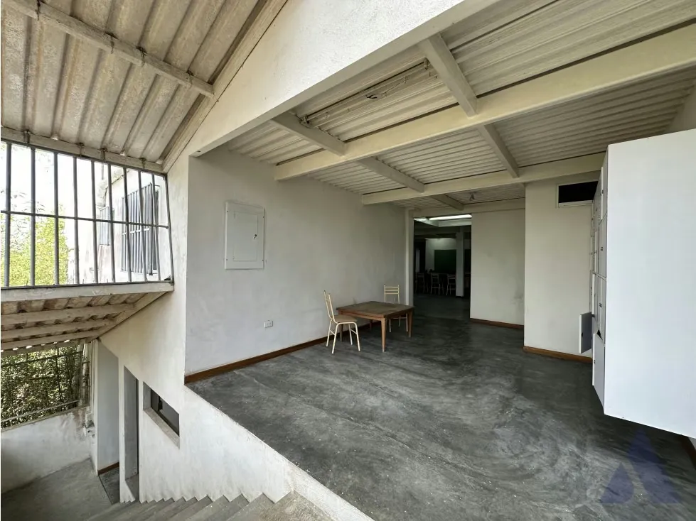 Vendo edificio residencial 750m2 Oripoto 0784 - 8