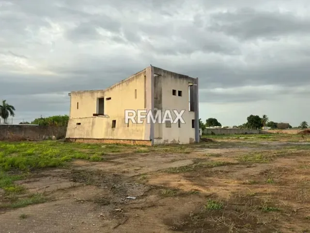 Gigante Industrial en Venta! Multipropiedad de 15.305 m² con Oficinas Corporativas – Ciudad Ojeda - 10