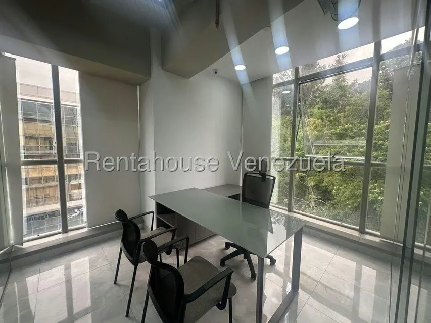 Oficina en Venta en Santa Paula, Distrito Metropolitano - 18