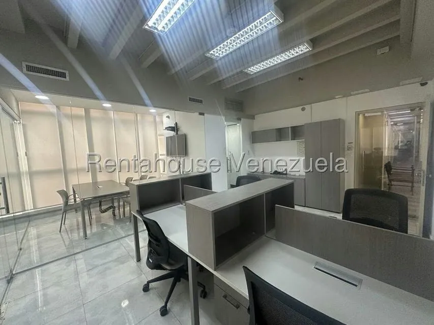 Oficina en Venta en Santa Paula, Distrito Metropolitano - 8