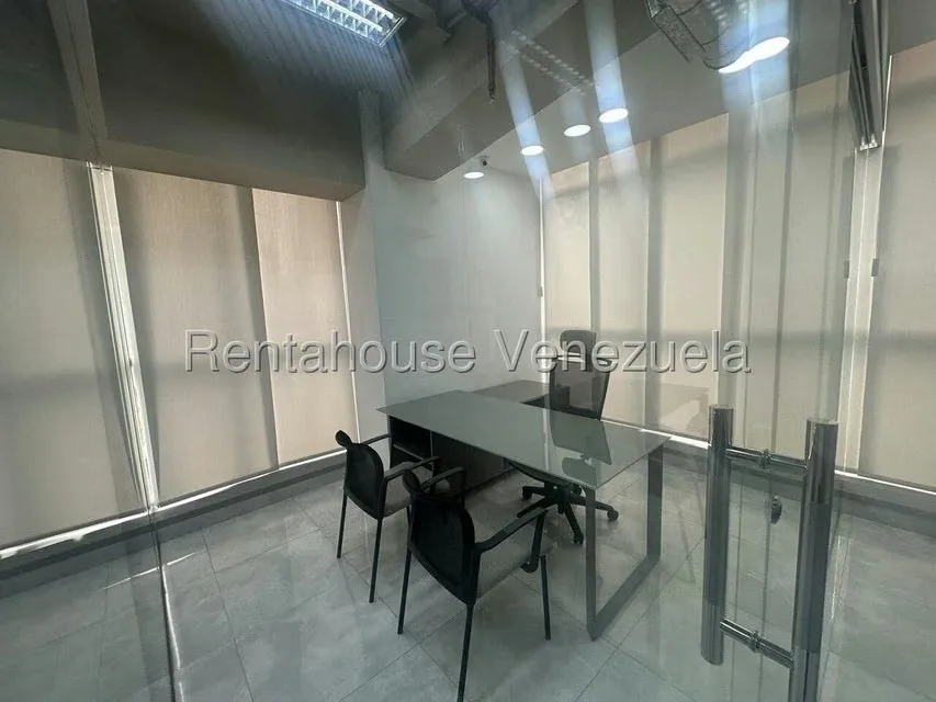Oficina en Venta en Santa Paula, Distrito Metropolitano - 9