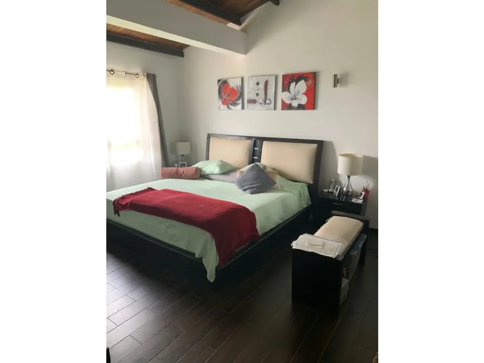 Vendo Casa de 3 Niveles en Urbanización Oripoto - 19