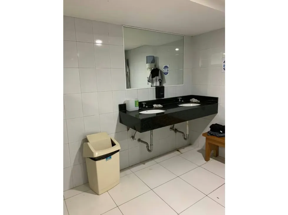 VENTA DE GALPON UBICADO EN BOLEITA SUR - 16