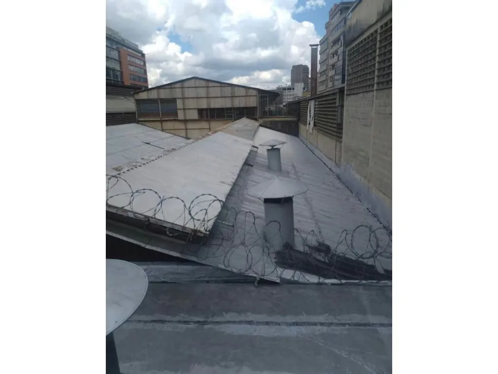 VENTA DE GALPON UBICADO EN BOLEITA SUR - 3