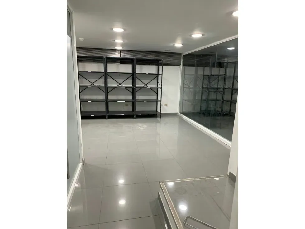 VENTA DE GALPON UBICADO EN BOLEITA SUR - 7