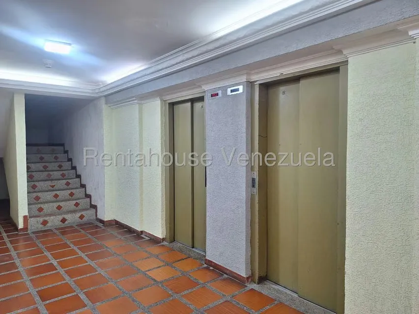 Apartamento (1 Nivel) en Alquiler en Av Diego Bautista Urbaneja, Anzoategui - 14