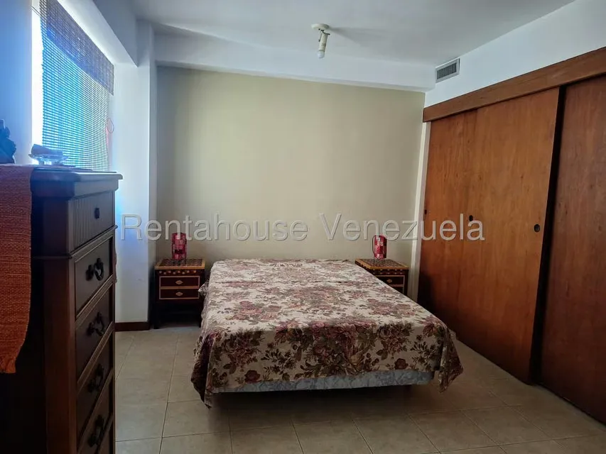 Apartamento (1 Nivel) en Alquiler en Av Diego Bautista Urbaneja, Anzoategui - 3