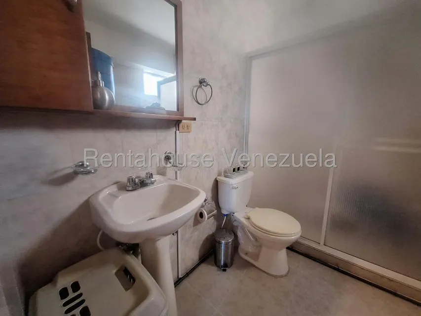 Apartamento (1 Nivel) en Alquiler en Av Diego Bautista Urbaneja, Anzoategui - 5