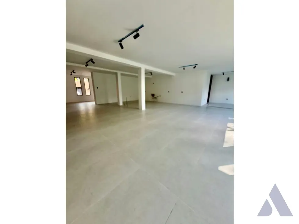 Se vende casa en calle cerrada 351m2 Caurimare 2547 - 9