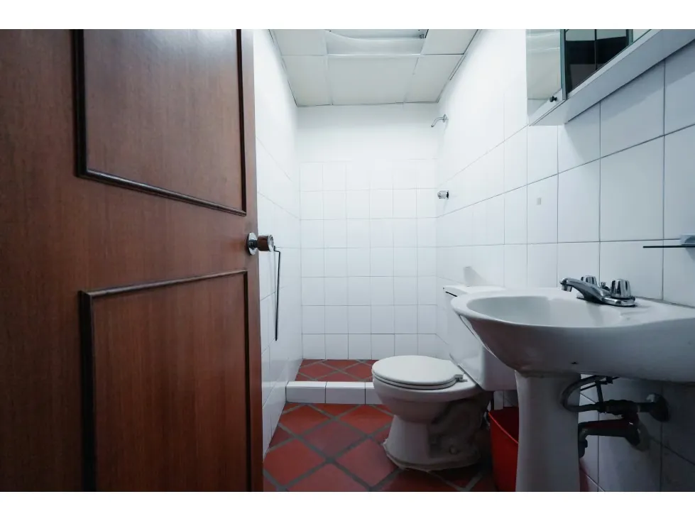 Se vende galpón 220m2 Sabana Grande 1444 - 8