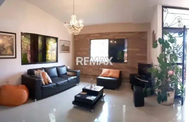 Amplia y hermosa Casa amoblada en Venta ubicada en la Urb. San Pablo a pocos minutos de la Ciudad de Valera. - 4