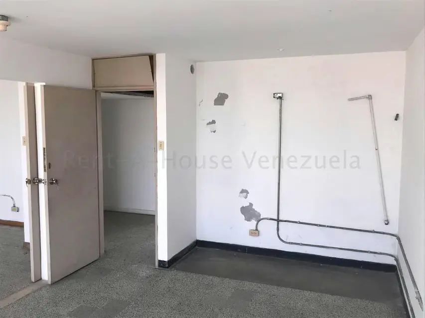 Local Comercial en Alquiler en Avenida Bella Vista, Zulia - 8