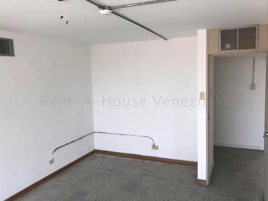 Local Comercial en Alquiler en Avenida Bella Vista, Zulia - 9