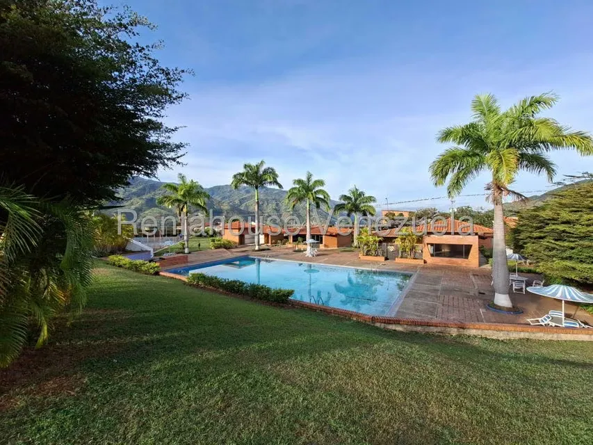 Apartamento (Penthouse) en Venta en Conjunto Residencial Serrania Casa Club, Merida - 39