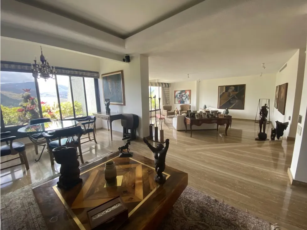 Se vende/alquila PH Colinas Tamanaco 450 m² 4H+2S/4.5B+S/7PE