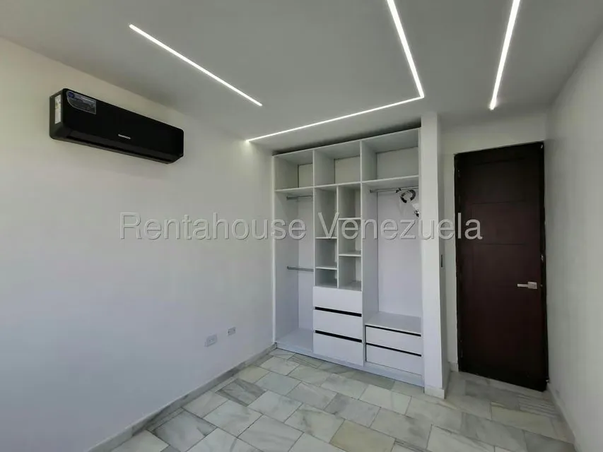 Apartamento (1 Nivel) en Venta en Zona Este, Lara - 19