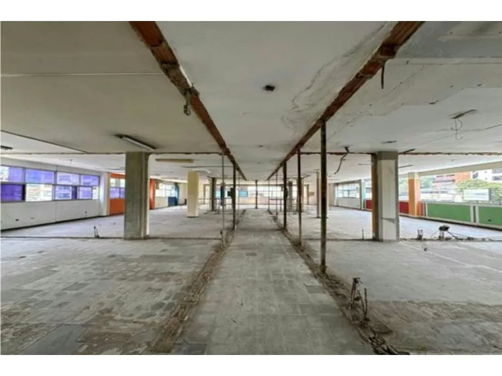 Se Alquila Local Comercial 450 m2 SANTA MONICA VISTA 360 Restaurante - 15