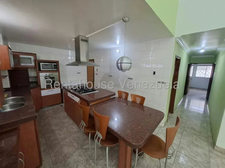 Casa (1 Nivel) en Alquiler en Centro, Falcon - 2
