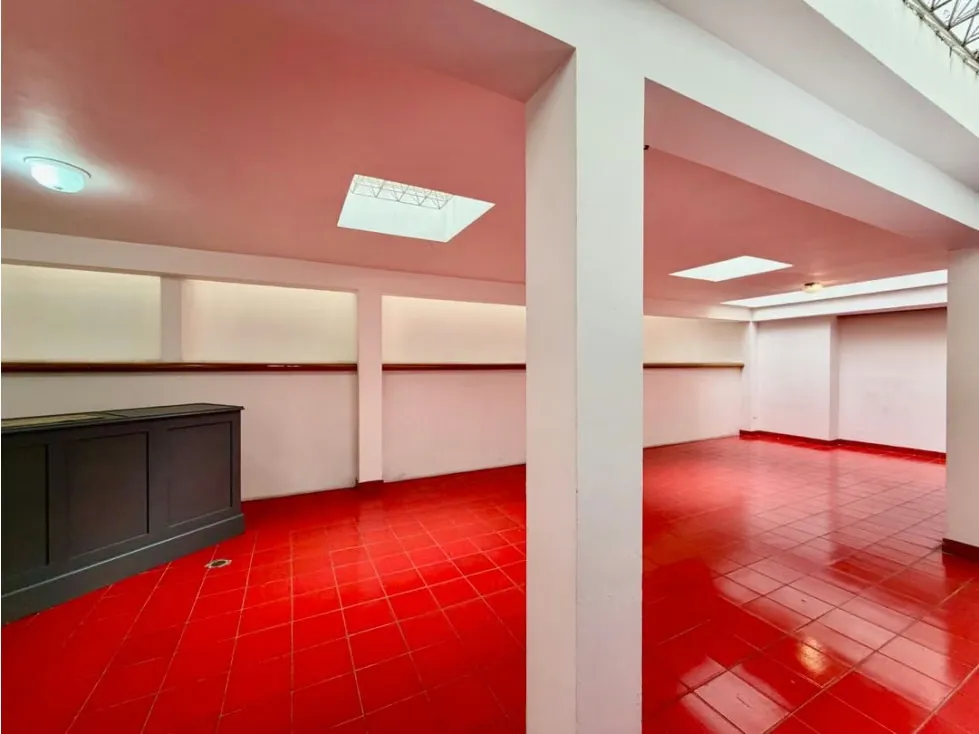 Se vende PB 300m2 + 300m2 jardín 3h+s/5b/4p Lomas de Las Mercedes - 21