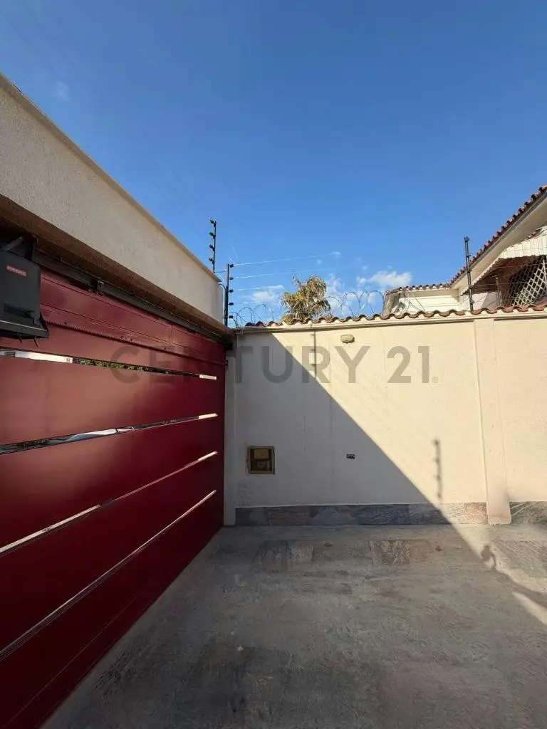 Casa En Vista Alegre 10ha/8ba/4pe 738mts2 - 2