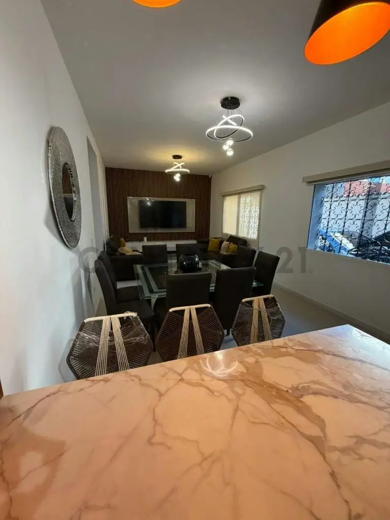 Casa En Vista Alegre 10ha/8ba/4pe 738mts2 - 6