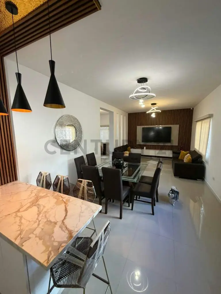 Casa En Vista Alegre 10ha/8ba/4pe 738mts2 - 10
