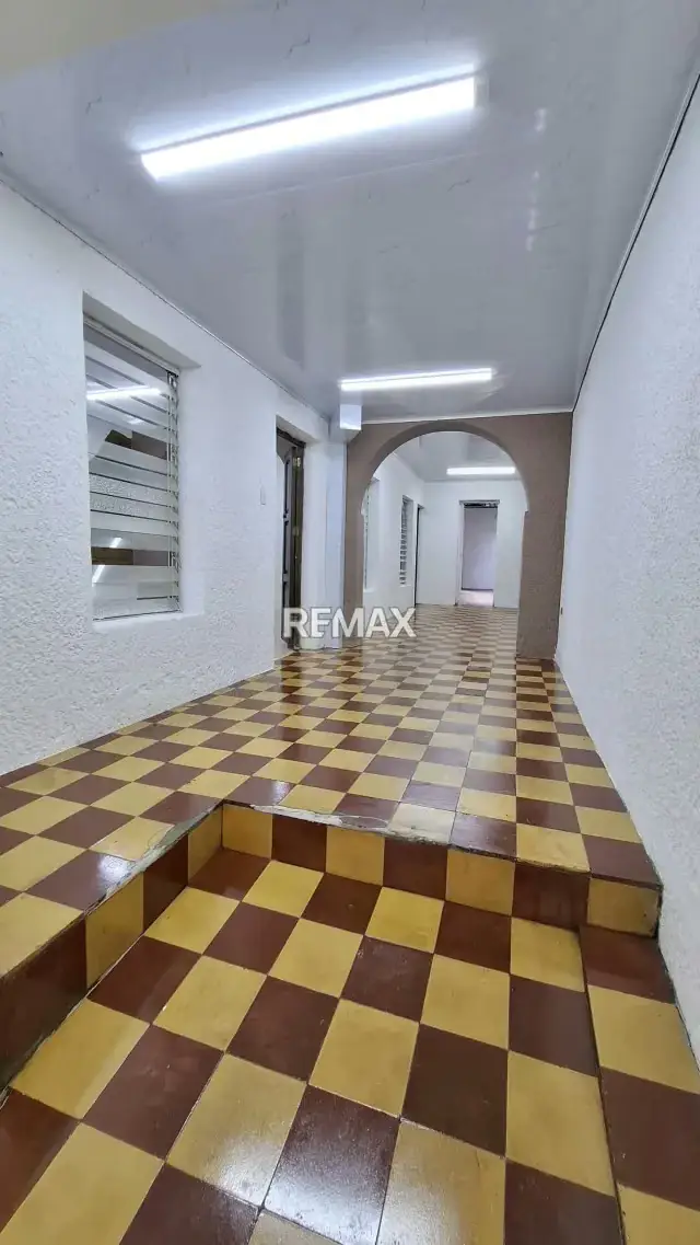 LOCAL COMERCIAL EN ALQUILER EN BARRIO OBRERO CALLE 15