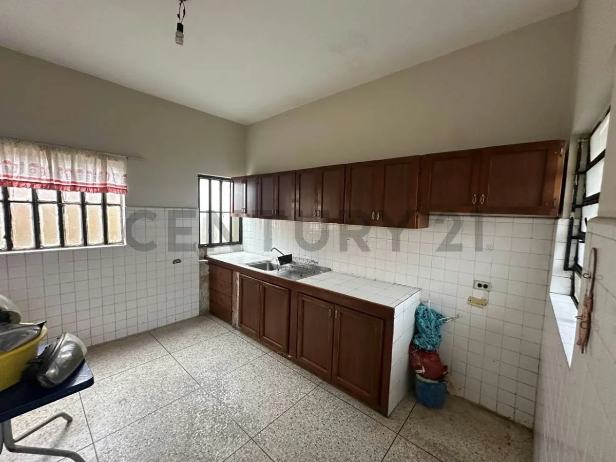 Edificio de Apartamento y Local Comercial en Maracaibo - 7