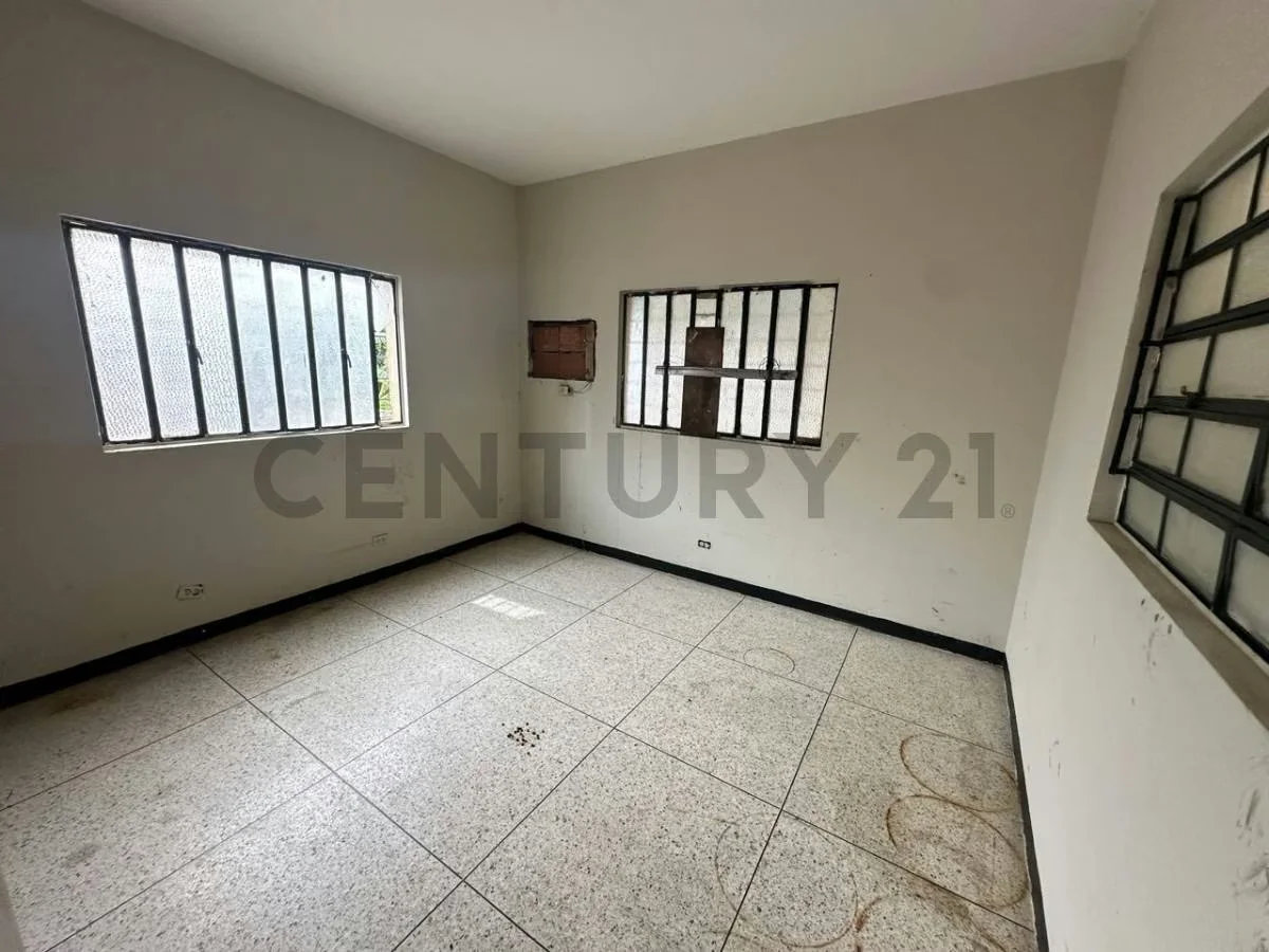 Edificio de Apartamento y Local Comercial en Maracaibo - 8