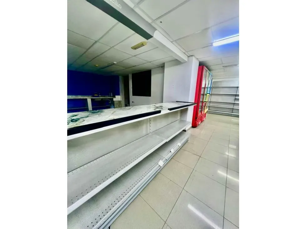 Se vende / alquila local comercial 198m2 Bello Monte - 3