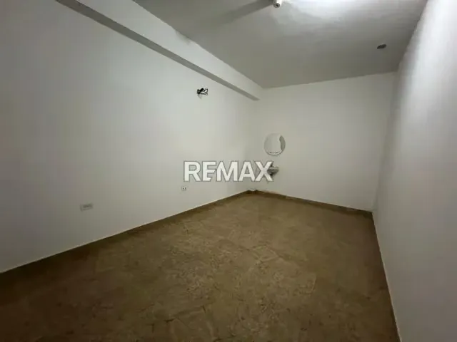 Edificio comercial en Aquiler - 7