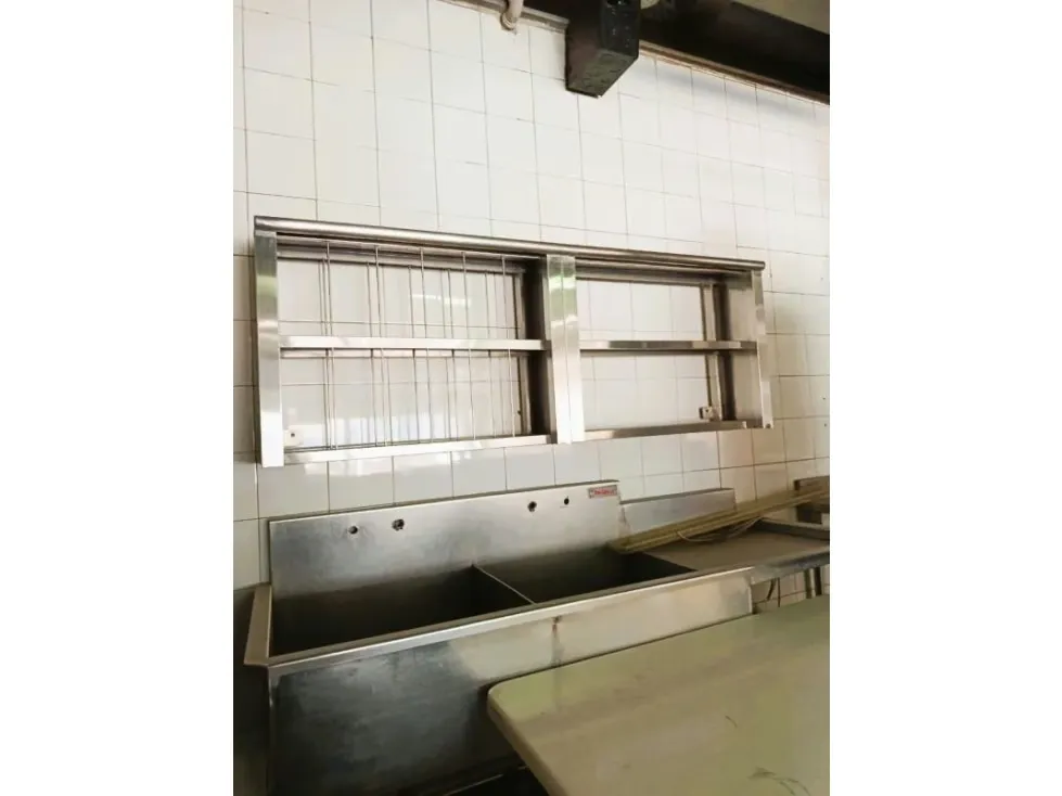 Alquilo local comercial 151m2 La Urbina 5895 - 16