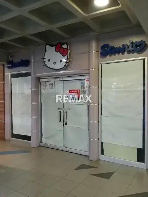 En Alquiler Local Comercial L-124 en el C.C El Plaza 1er Piso