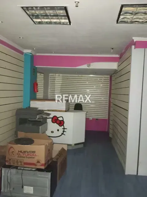 En Alquiler Local Comercial L-124 en el C.C El Plaza 1er Piso - 3