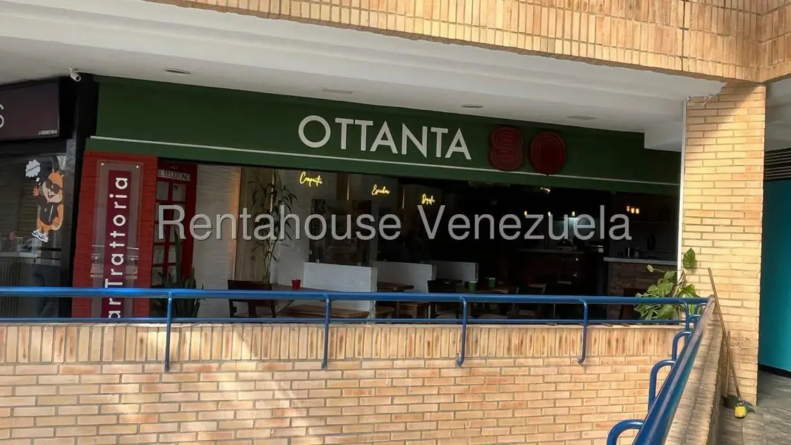 Local Comercial en Venta en Los Samanes, Distrito Metropolitano - 2
