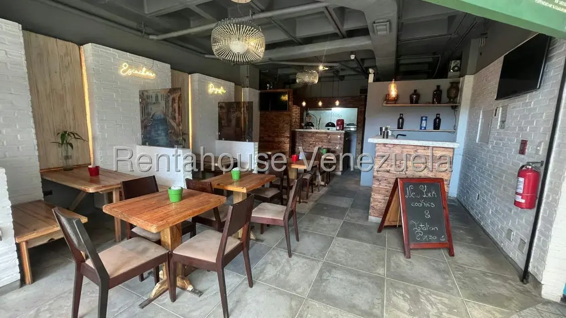 Local Comercial en Venta en Los Samanes, Distrito Metropolitano - 8