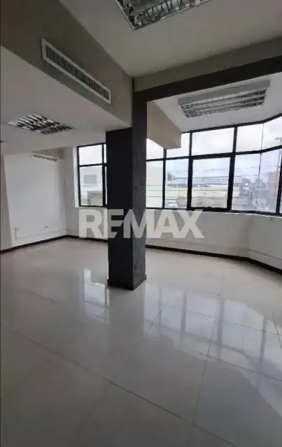 Se Alquila Oficina Av. Rivas